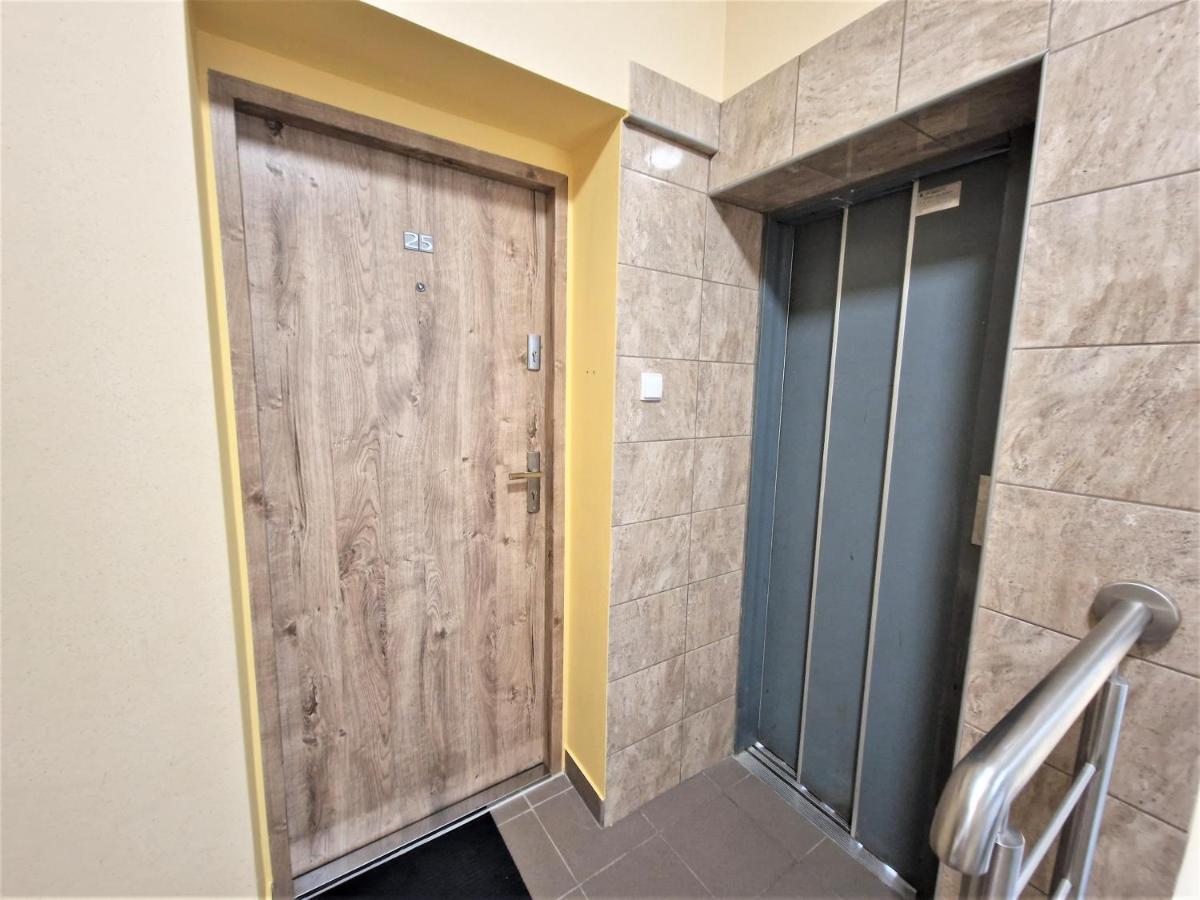 J&W Apartments Grojecka Glam Flat Warsaw Exterior photo