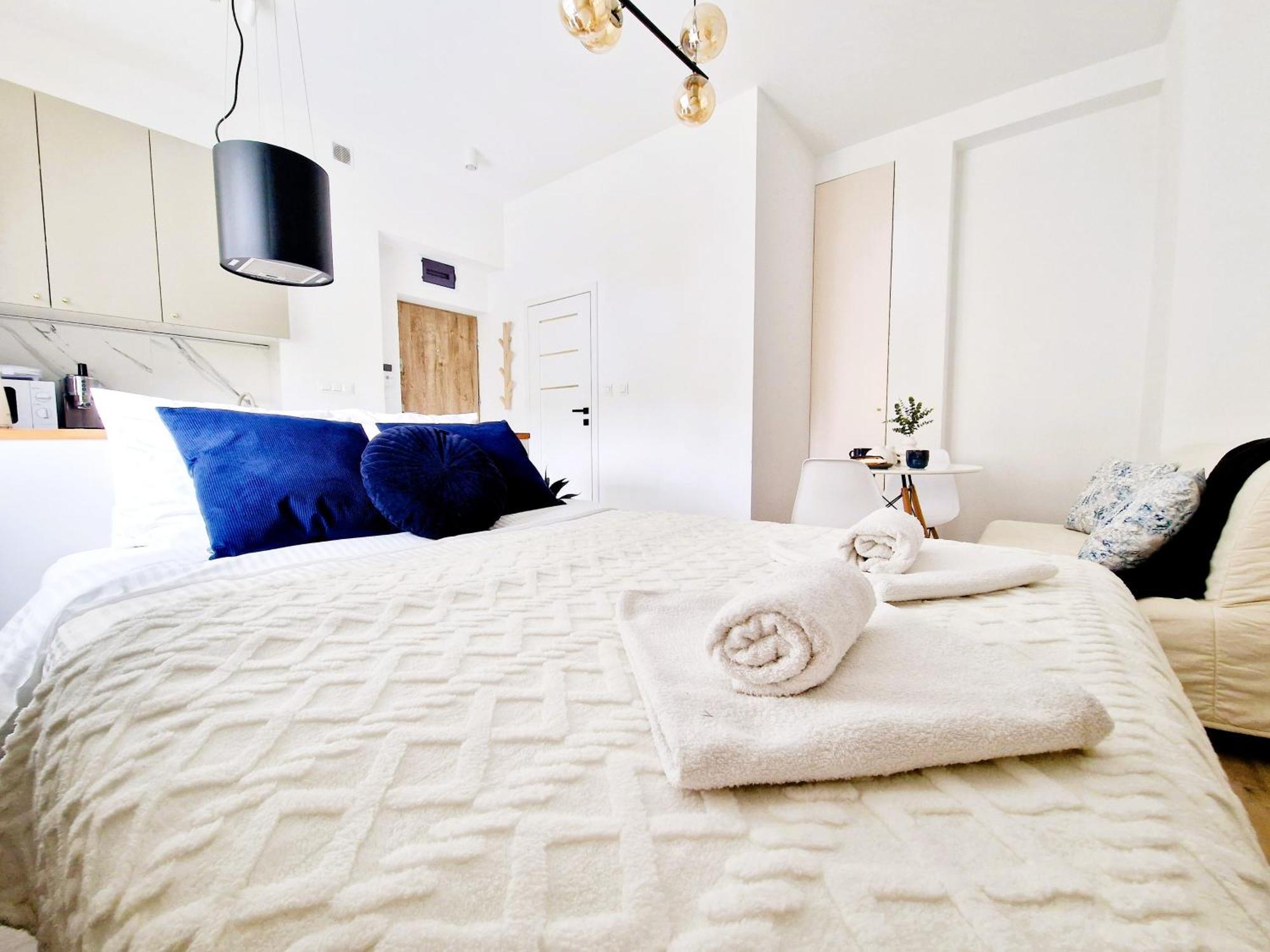 J&W Apartments Grojecka Glam Flat Warsaw Exterior photo
