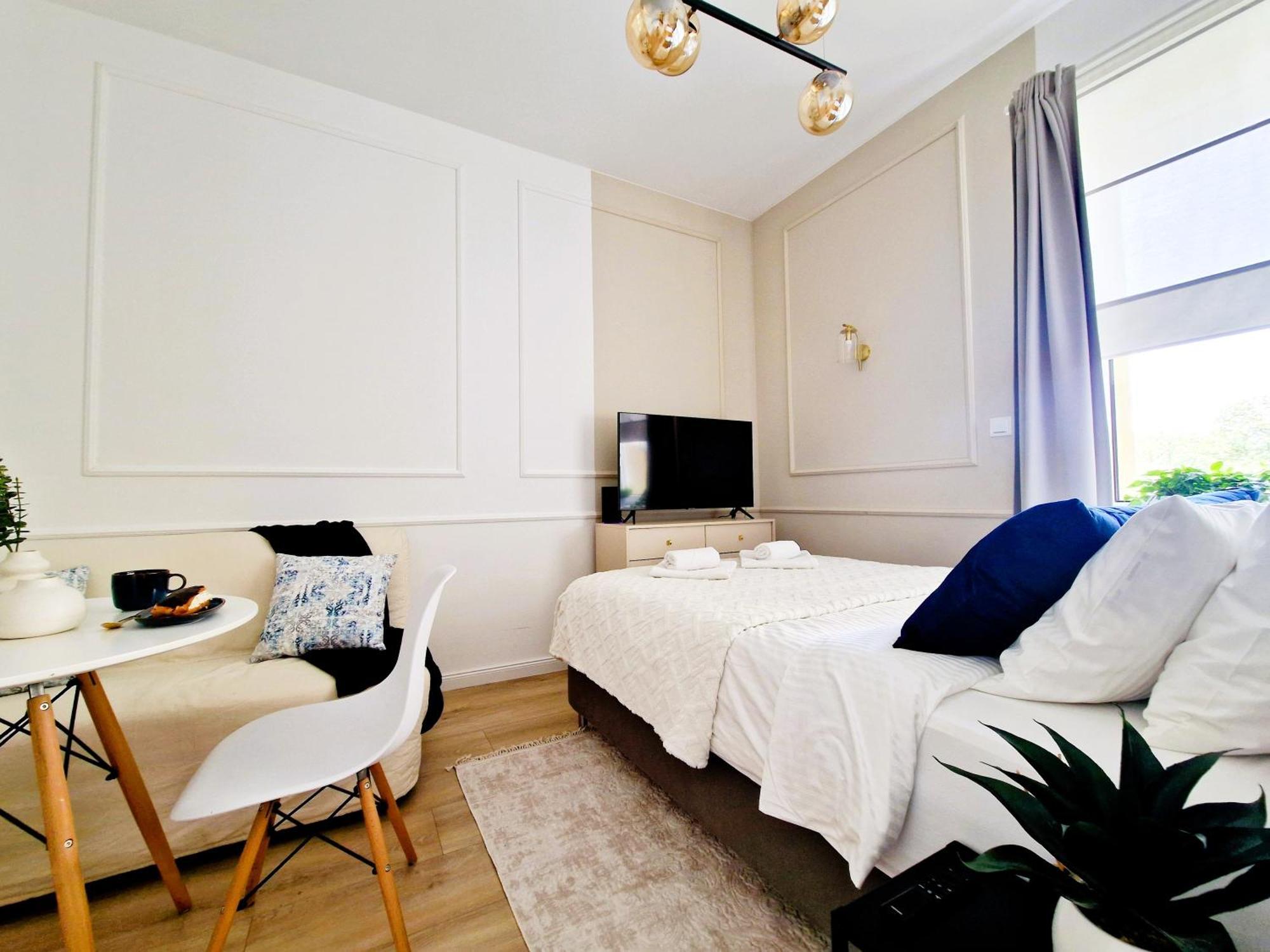 J&W Apartments Grojecka Glam Flat Warsaw Exterior photo